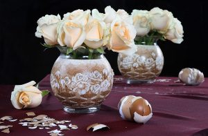 PATIENCE Eggshell Vase - Roses Basket Mosaic