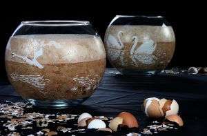 reflections-eggshell-mosaic-vase